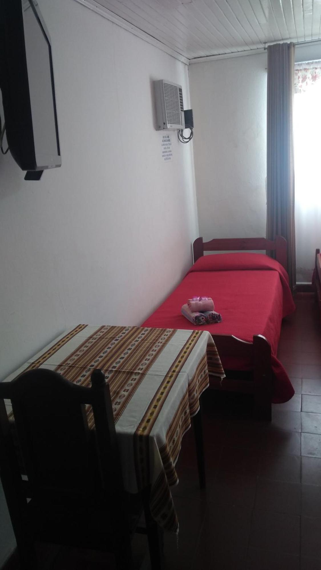 Hotel Residencial Marlis Posadas Habitación foto